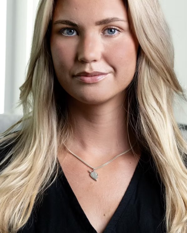 Sara, sales executive in tech